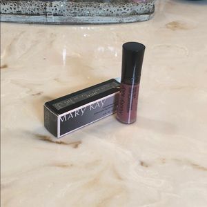 New in box Mary Kay lip gloss